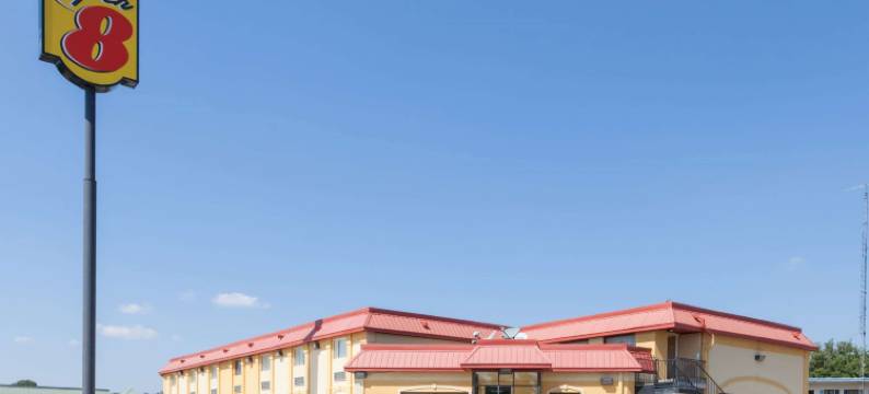 克林顿速8酒店(Super 8 by Wyndham Clinton)图片