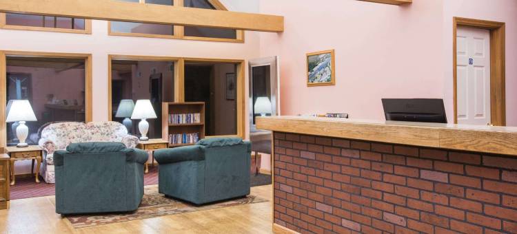 Travelodge by Wyndham Lake George NY图片