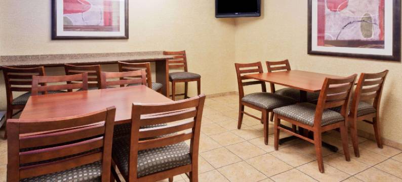 温德姆戴斯酒店罗克福德 I-90 娱乐场区(Days Inn by Wyndham Rockford I-90 Casino District)图片