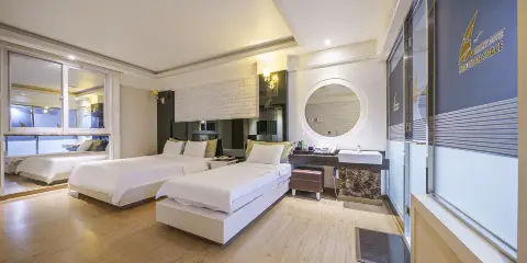 Muan Namak Self Check-in Hotel