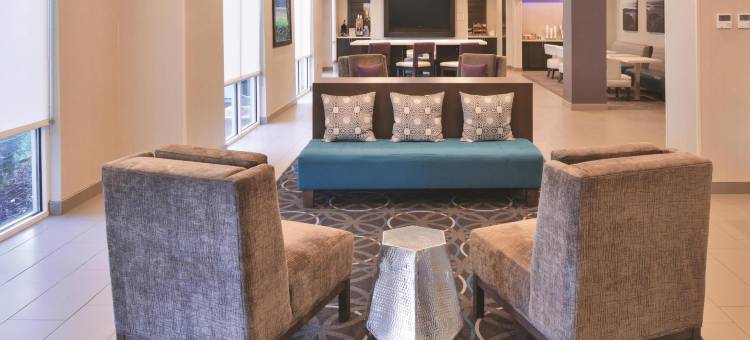 费耶特维尔拉昆塔温德姆套房酒店(La Quinta Inn & Suites by Wyndham Fayetteville)图片