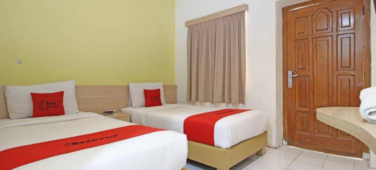 红多兹Plus酒店-里亚迪斯拉梅特(RedDoorz Plus @ Slamet Riyadi)图片