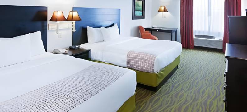 拉雷多机场拉昆塔温德姆套房酒店(La Quinta Inn & Suites by Wyndham Laredo Airport)图片