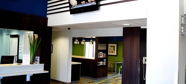 亚特兰大市中心凯隆酒店(Clarion Inn & Suites Atlanta Downtown)图片