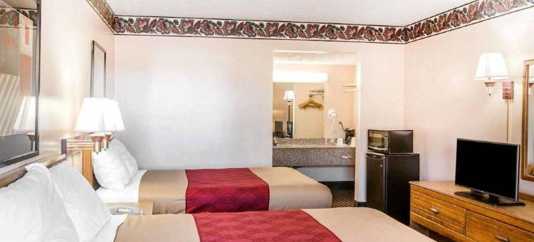 伊克诺旅馆麦克唐纳南(Econo Lodge)图片