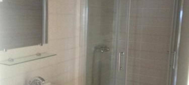 Chaleureuse Petite Maison Avec Jardin图片