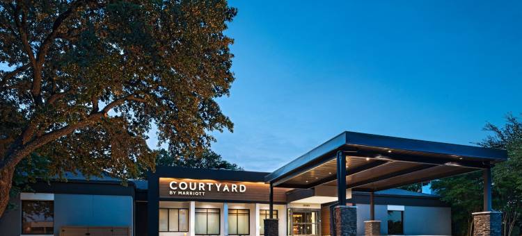 达拉斯理查森春谷万怡酒店(Courtyard Dallas Richardson at Spring Valley)图片