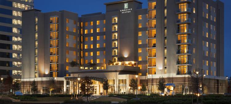 哈格斯兰丁伍德兰斯希尔顿安泊酒店(Embassy Suites by Hilton the Woodlands® at Hughes Landing)图片