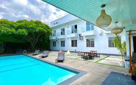 Sisingamangaraja Guest House Semarang Hotel Overview