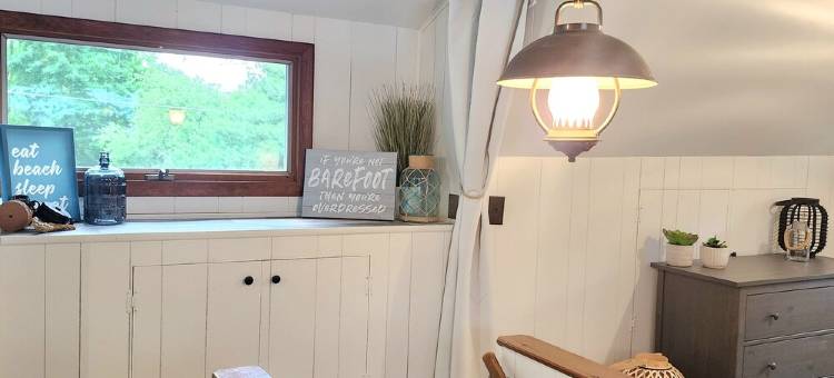 Charming Lakefront Cottage on Coldwater Lake图片