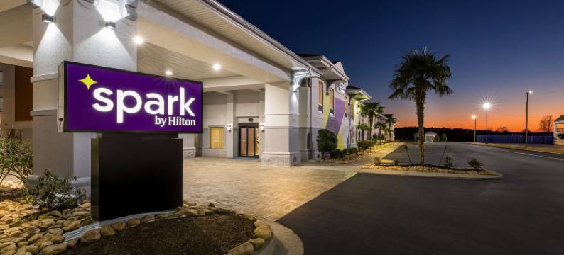 卡尔霍恩希尔顿Spark酒店(Spark by Hilton Calhoun)图片