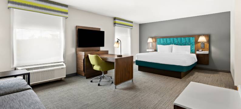 坎顿欢朋套房酒店(Hampton Inn & Suites Canton)图片