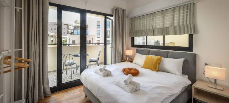 时尚2BD Bauhaus公寓带阳台(Stylish 2Bd Bauhaus Apt w Balcony)图片