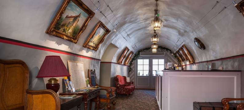 三冠公寓(Three Crowns Residents)图片