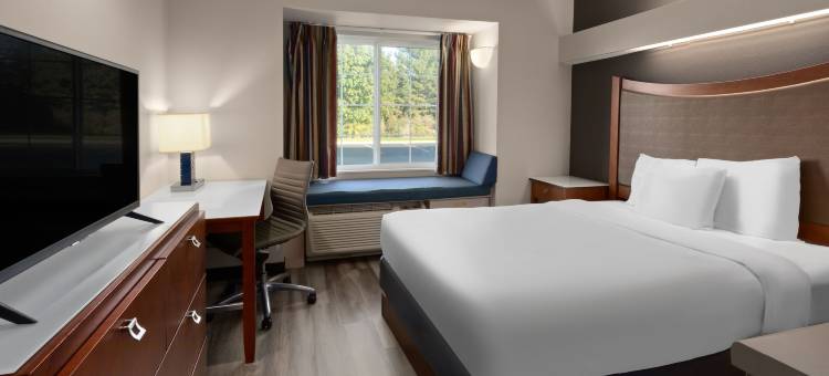 拉辛美洲最佳价值套房酒店(Americas Best Value Inn and Suites Racine)图片