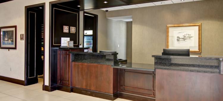 多伦多机场管理中心Homewood Suites by Hilton(Homewood Suites by Hilton Toronto Airport Corporate Centre)图片