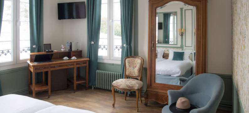 Logis 酒店拉邦纳德雷斯(Hotel de Charme la Bonne Adresse - Logis de France)图片