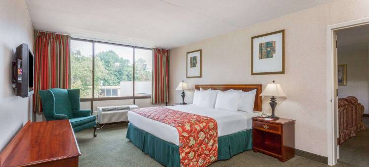 三角-提科华美达酒店(Ramada by Wyndham Triangle/Quantico)图片