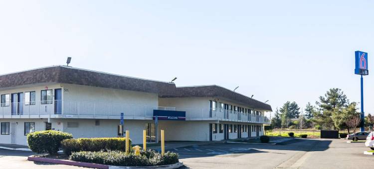 奥罗维尔6号汽车旅馆(Motel 6 Oroville, CA)图片