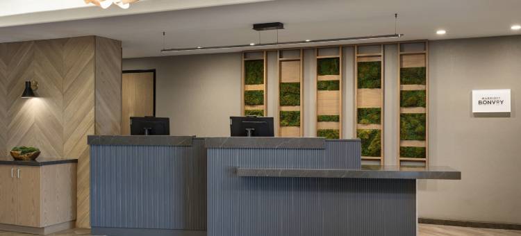 弗雷斯诺河畔公园费尔菲尔德客房及套房(Fairfield Inn & Suites Fresno River Park)图片