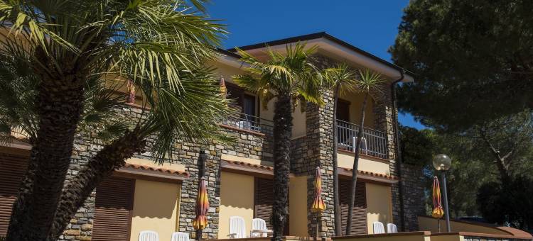 利里昂那迪安诺玛里纳酒店(Hotel Liliana Diano Marina)图片