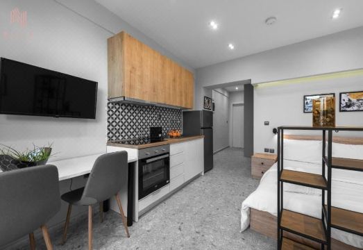 Avenue, Nilie Hospitality Mgmt Hotel Overview