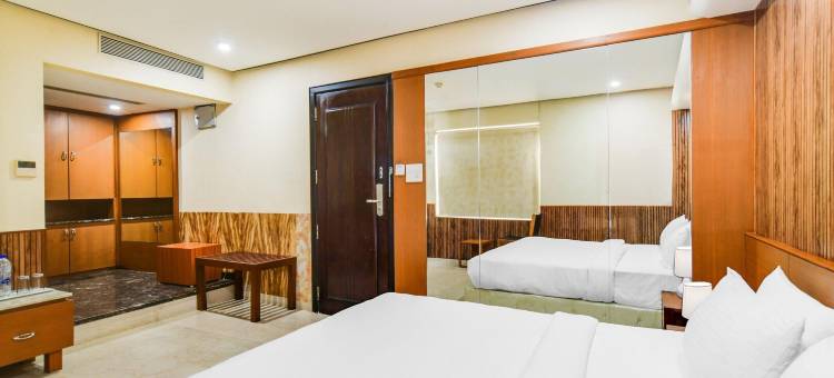 印多尔查潘市场的舒适豪华房(Palette by CheckIn Chappan Market Indore Formerly Sapphire Star)图片