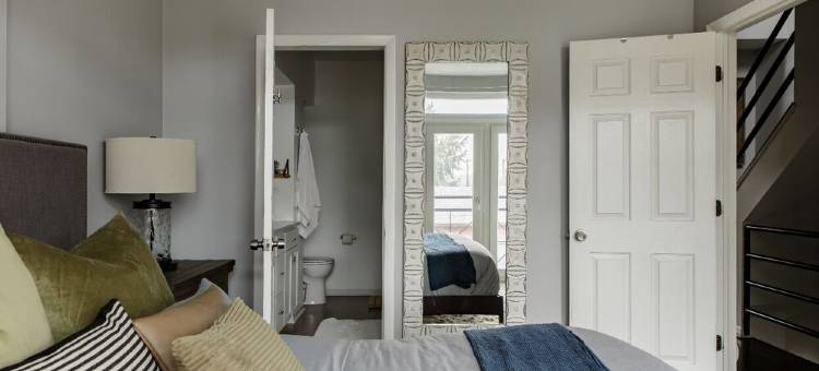 EAST VILLAGE 4-LEVEL-HOUSE WITH 5 BATHS & COVERED ATTACHED GARAGE图片