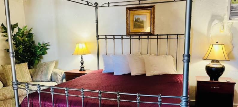 塔顿伍德庭院汽车旅馆(Cottonwood Court Motel)图片