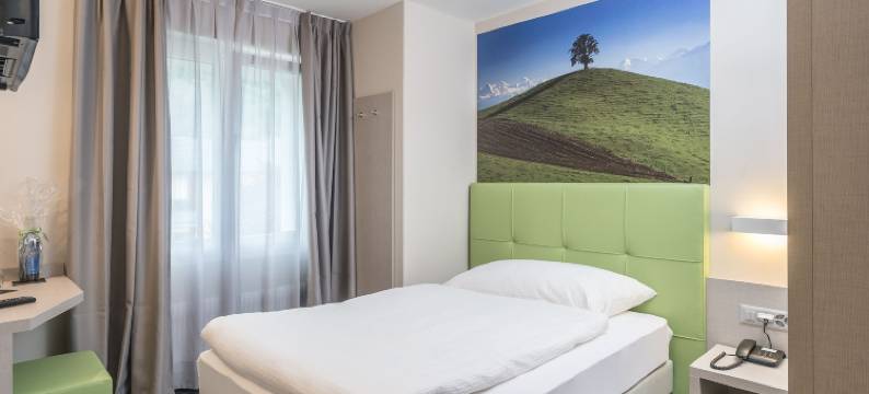 阿德霍克酒店(Adhhoc Hotel)图片