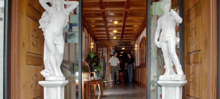达拉勒克巴德公寓酒店(Hotel Dala)图片
