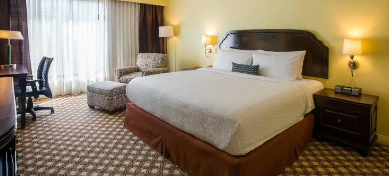 托卢卡机场万怡酒店(Courtyard Toluca Airport)图片