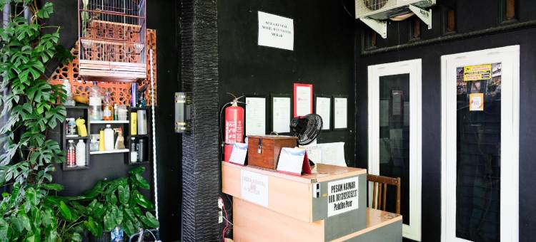 红门酒店-近瓦特斯车站(RedDoorz Syariah Near Stasiun Wates)图片