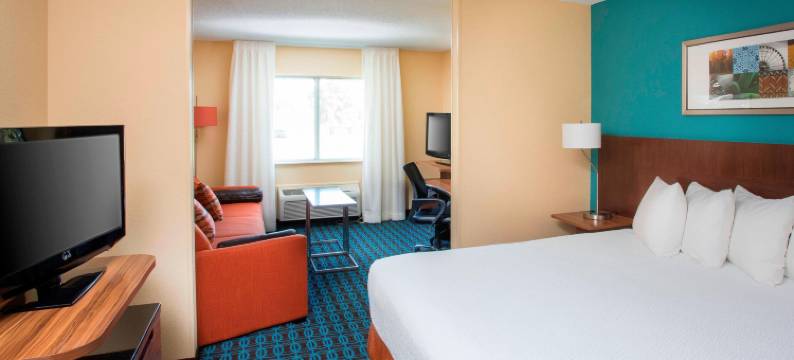 特雷霍特万枫酒店及套房(Fairfield Inn & Suites Terre Haute)图片