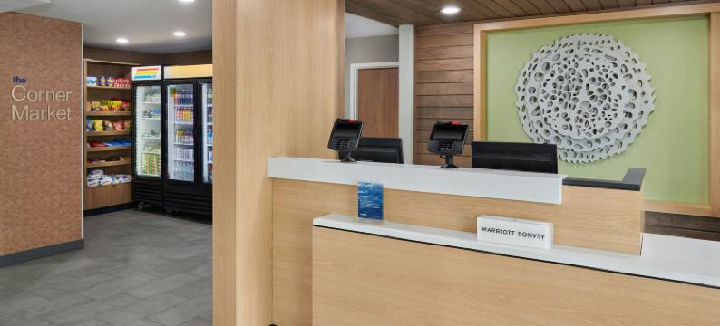 底特律法明顿山万枫酒店(Fairfield Inn & Suites Detroit Farmington Hills)图片