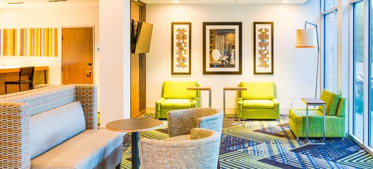 拉塞尔维尔套房智选假日酒店(Holiday Inn Express & Suites Russellville)图片