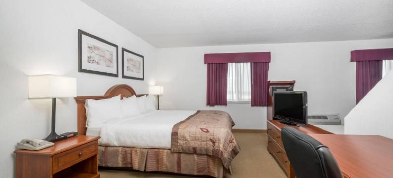 马什菲尔德呗盟套房酒店(Baymont by Wyndham Marshfield)图片