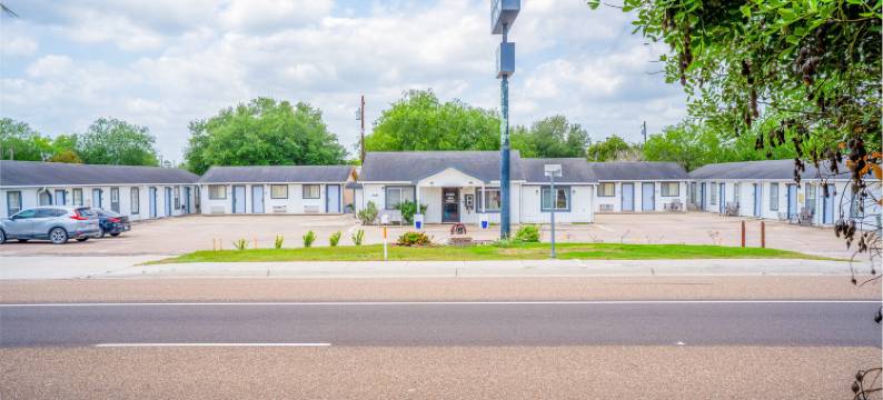 OYO 经济型旅馆法尔弗里亚斯281号公路(OYO Budget Inn Falfurrias Hwy 281)图片