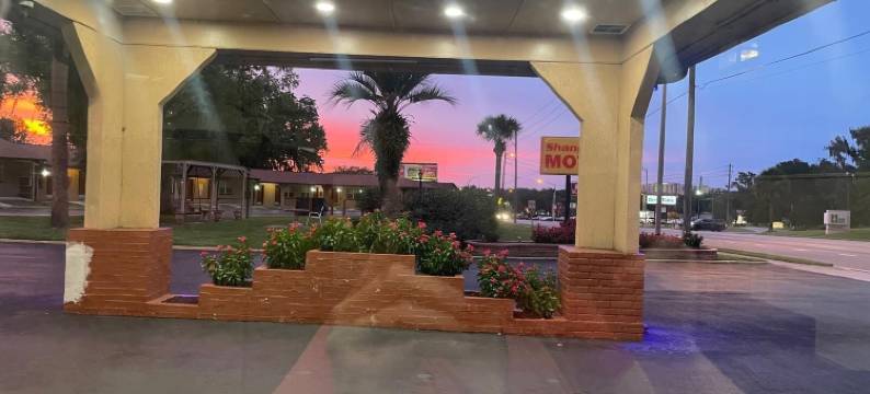 香格里拉奥卡拉和301号公路汽车旅馆(Shangri la Motel Ocala Near Hwy 301)图片