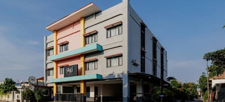 维达拉萨里井里汶桑斯酒店(Sans Hotel Widarasari Cirebon)图片