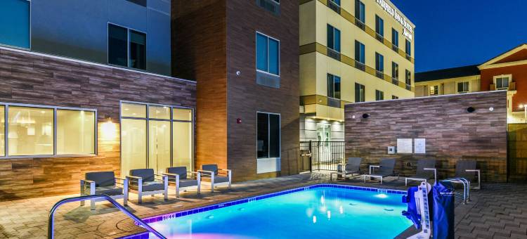 安大略库卡蒙格牧场万枫酒店及套房(Fairfield Inn & Suites Ontario Rancho Cucamonga)图片