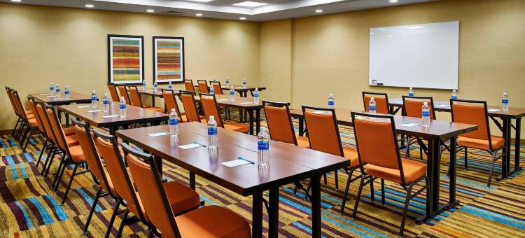 亚历山德里亚万枫酒店及套房(Fairfield Inn & Suites Alexandria)图片