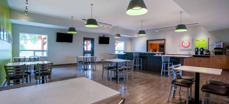 温尼伯东速8酒店(Super 8 by Wyndham Winnipeg East MB)图片