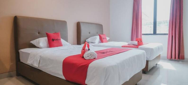 红多兹Plus酒店-近巴淡岛中心渡轮码头(RedDoorz Plus Near Ferry Terminal Batam Center)图片