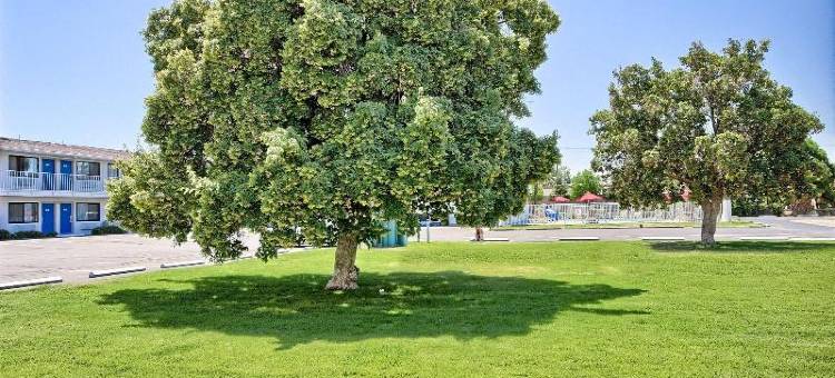 弗雷斯诺6号汽车旅馆- 黑石北(Motel 6 Fresno, CA - Blackstone North)图片