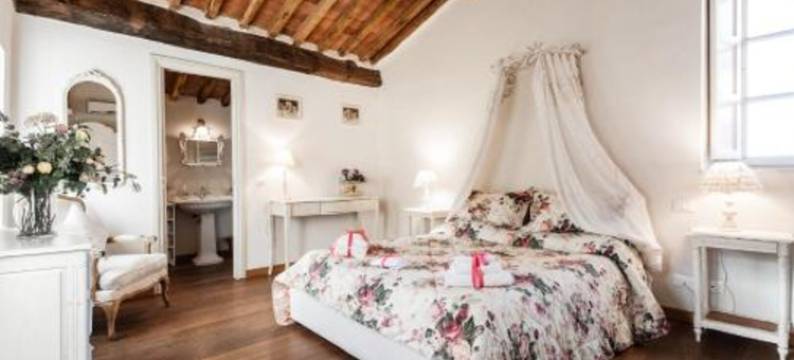 古尼基塔宫酒店(Palazzo Guinigi Rugiada)图片