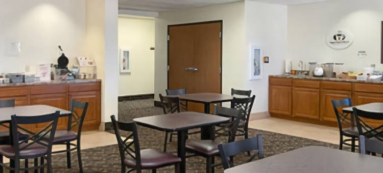 艾奥拉温德姆速8酒店(Super 8 by Wyndham Iola KS)图片