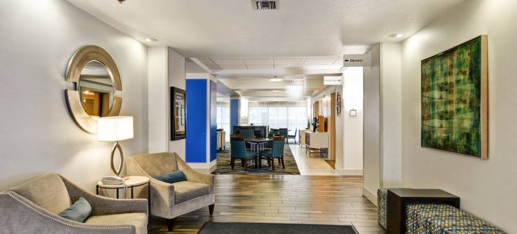 智选假日套房酒店密尔沃基的新柏林(Holiday Inn Express & Suites Milwaukee-New Berlin)图片