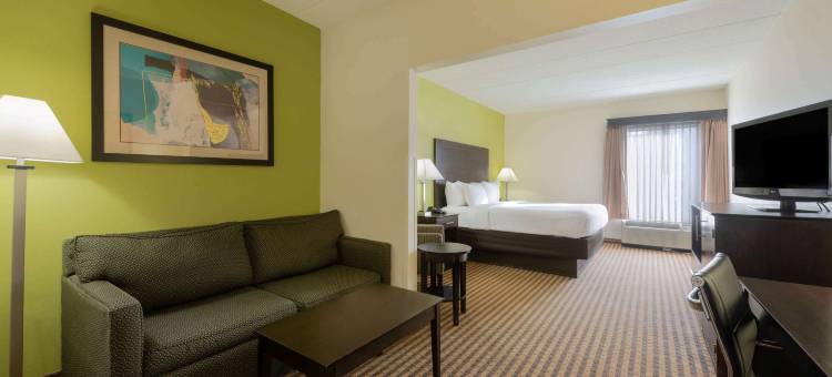 哥伦布格罗夫城拉昆塔温德姆套房酒店(La Quinta Inn & Suites by Wyndham Columbus - Grove City)图片