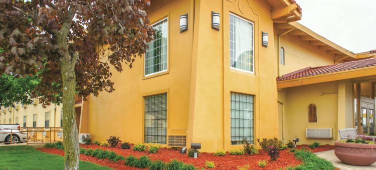 莫林机场拉昆塔温德姆酒店(La Quinta Inn by Wyndham Moline Airport)图片